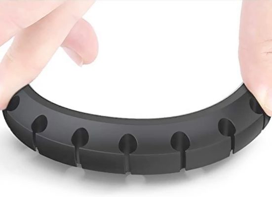 comprare Collarino per cavi pratico del silicone di LFGB, dispositivo di archiviazione di carico del cavo del dispositivo di bobina del cavo di USB del silicone del responsabile del cavo dello scrittorio online manufacture